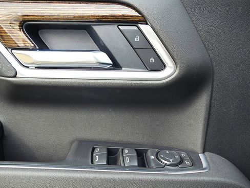 New 2026 GMC Sierra 1500 Elevation image 24