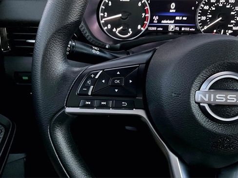 Used 2025 Nissan Sentra SV image 13