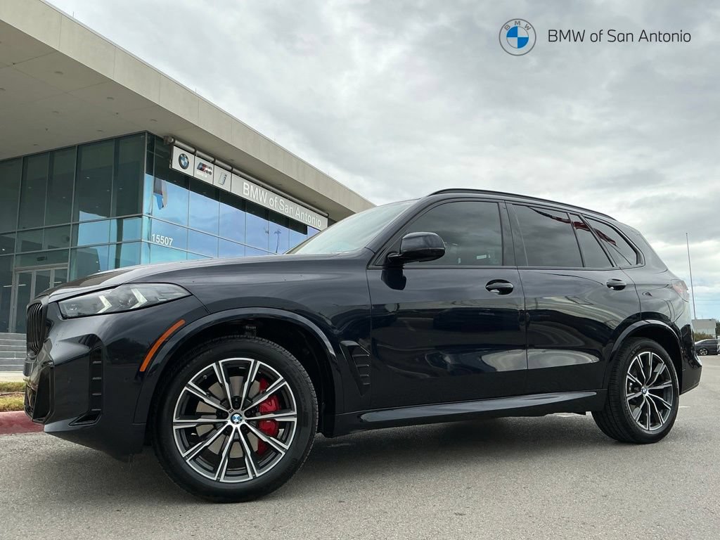 Certified 2026 BMW X5 xDrive40i w/ M Sport Package AWD/4WD image 1