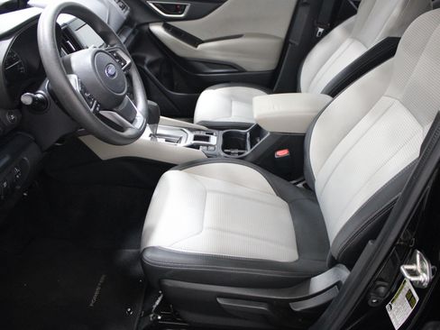 Used 2021 Subaru Forester AWD/4WD image 5