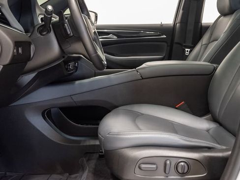 Used 2023 Buick Enclave Essence w/ Experience Buick Package FWD image 13
