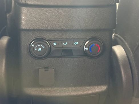 Used 2013 Ford Explorer XLT image 26