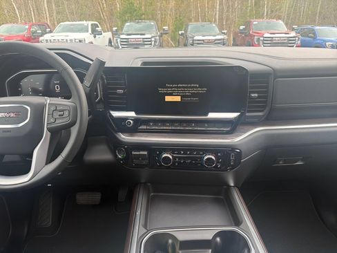 New 2026 GMC Sierra 3500 SLT w/ SLT Convenience Package AWD/4WD image 18