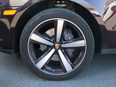 Certified 2024 Porsche Macan image 29