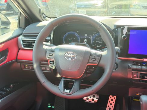 New 2026 Toyota Camry Hybrid FWD image 24