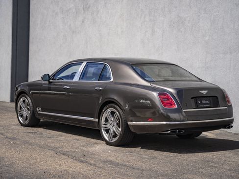 Used 2013 Bentley Mulsanne RWD image 3