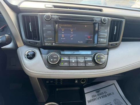 Used 2014 Toyota RAV4 Limited AWD/4WD image 10
