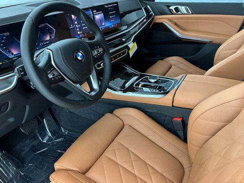 New 2026 BMW X5 sDrive40i image 4