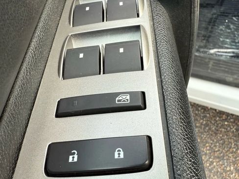 Used 2013 Chevrolet Silverado 1500 LT image 9