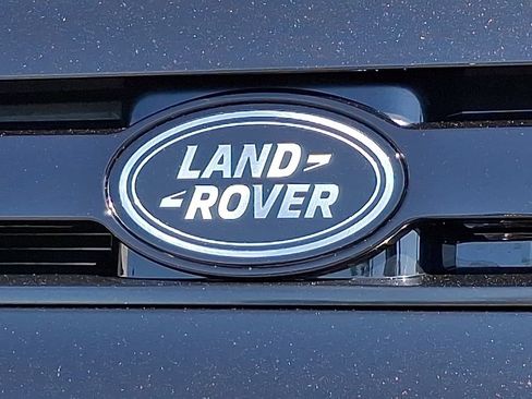 New 2026 Land Rover Defender 130 X-Dynamic SE AWD/4WD image 18