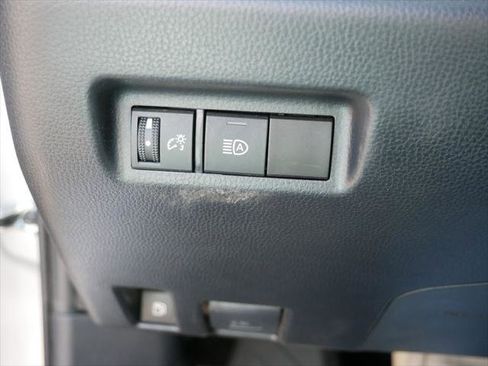Certified 2025 Toyota RAV4 XLE AWD/4WD image 28