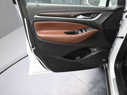 Used 2018 Buick Enclave Avenir w/ Avenir Technology Package image 40