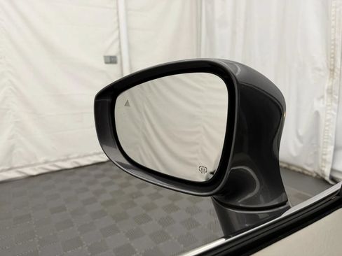 Used 2019 Chrysler Pacifica Touring-L FWD image 14