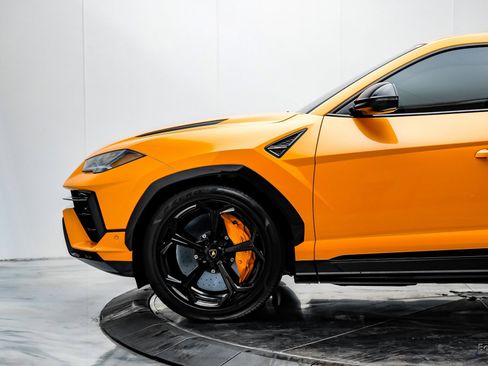 Used 2024 Lamborghini Urus S image 6