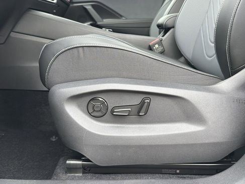 New 2026 Volkswagen Tiguan SE R-Line FWD image 22