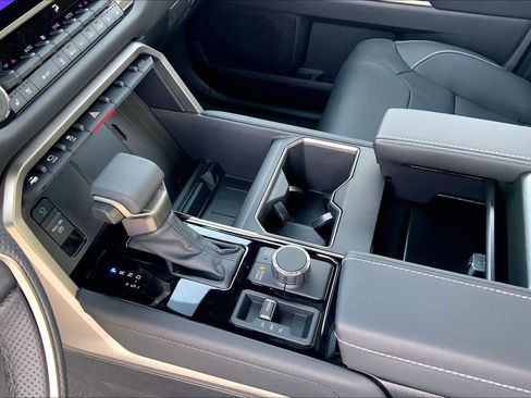 New 2026 Toyota Tundra Limited AWD/4WD image 7