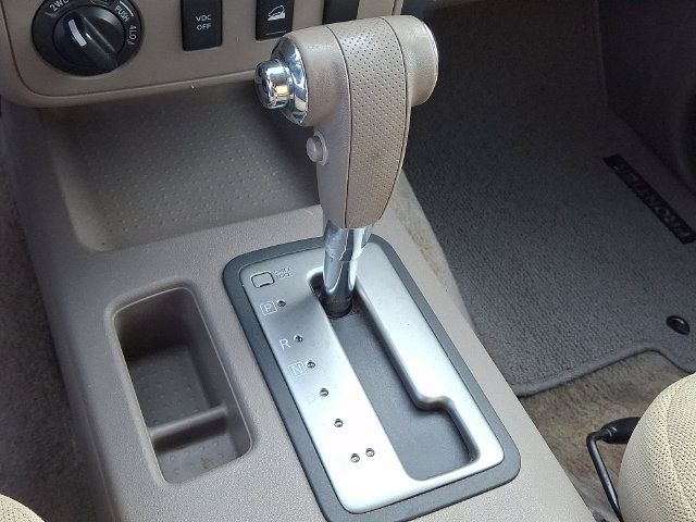 Used 2010 Nissan Frontier SE AWD/4WD image 9