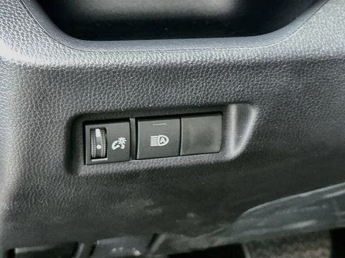 Certified 2025 Toyota RAV4 LE AWD/4WD image 10