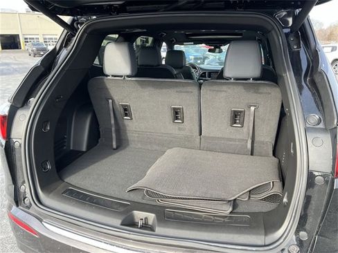 Used 2024 Buick Enclave Essence w/ Experience Buick Package image 19