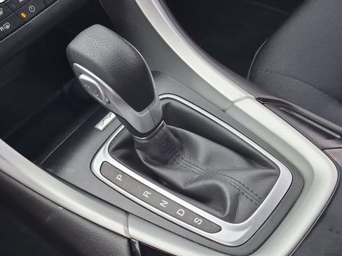 Used 2016 Ford Fusion SE FWD image 14
