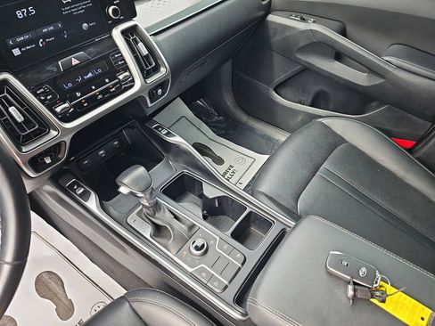 Used 2021 Kia Sorento S w/ Panoramic Sunroof Package AWD/4WD image 26