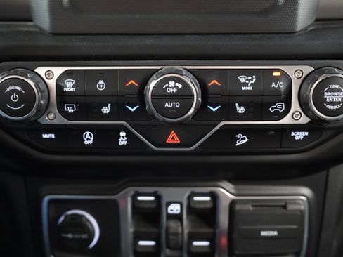 Used 2021 Jeep Wrangler Unlimited Sport AWD/4WD image 28