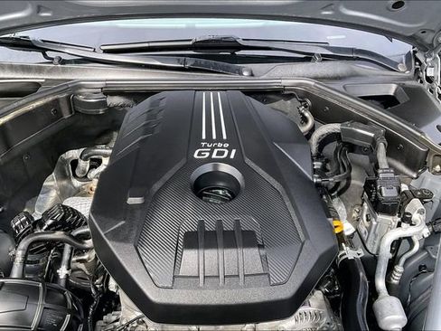 Used 2023 Genesis G70 2.0T image 31