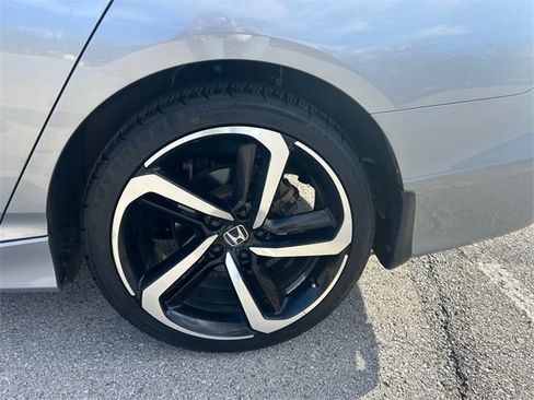 Used 2022 Honda Accord Sport image 26