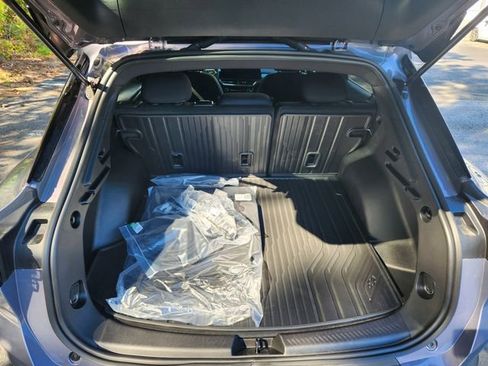 New 2026 Chevrolet Equinox EV LT image 6