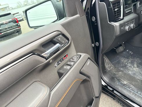 New 2026 GMC Sierra 1500 AT4 w/ Technology Package AWD/4WD image 13