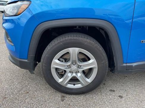 Used 2024 Jeep Compass Latitude AWD/4WD image 13