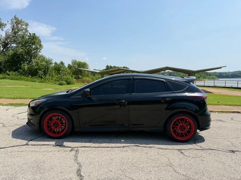Used 2015 Ford Focus ST FWD image 8