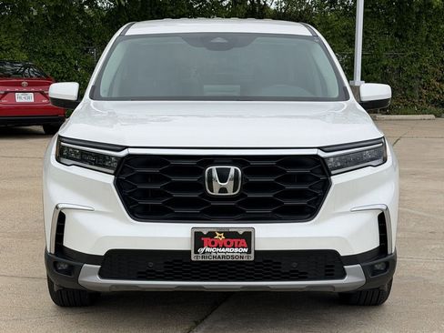 Used 2025 Honda Pilot EX-L image 8