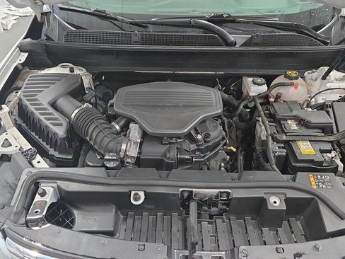 Used 2021 GMC Acadia SLE w/ Driver Convenience Package image 31