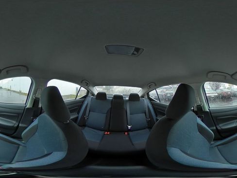 Used 2025 Nissan Versa SV image 40