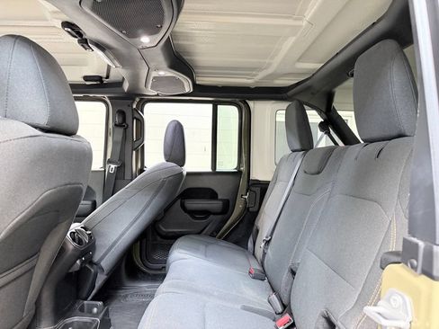 Used 2025 Jeep Wrangler Unlimited Sport AWD/4WD image 17