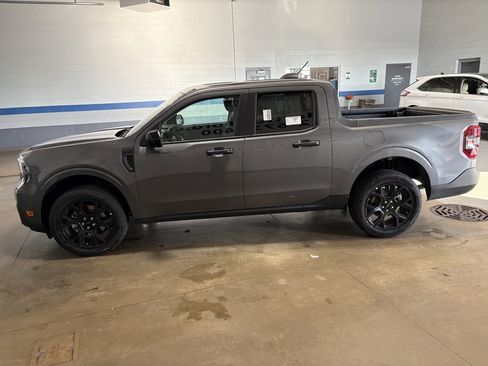New 2025 Ford Maverick XLT w/ XLT Luxury Package image 4