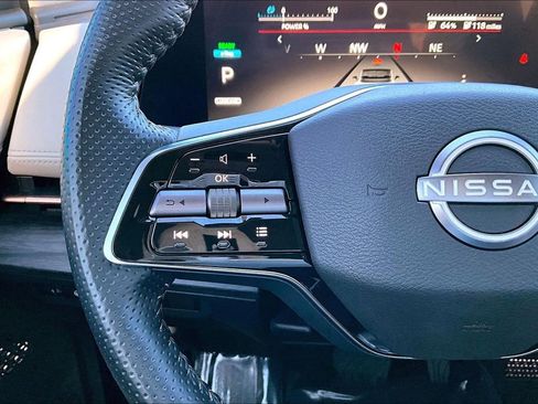 Used 2023 Nissan Ariya FWD image 25