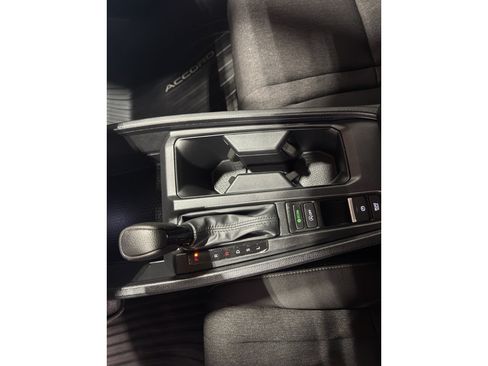 Used 2025 Honda Accord SE image 10