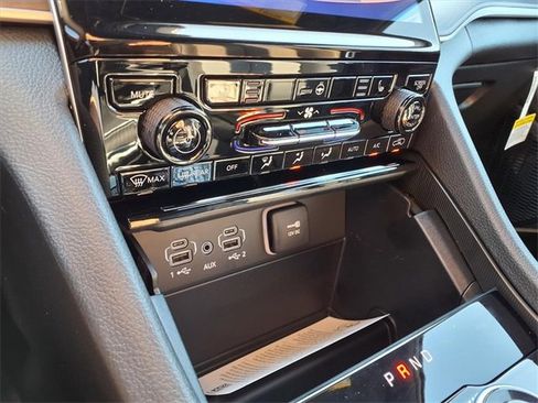 New 2025 Jeep Grand Cherokee L Limited w/ Trailer Tow Package image 13