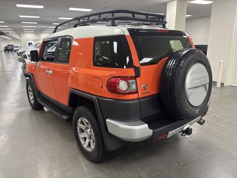 Used 2014 Toyota FJ Cruiser 4WD image 5