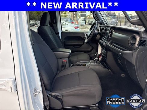 Used 2023 Jeep Wrangler Willys image 9
