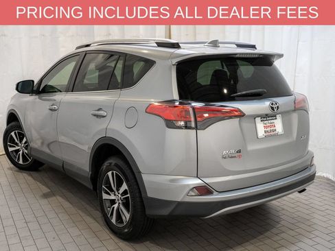 Used 2018 Toyota RAV4 XLE FWD image 3