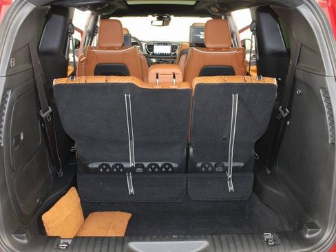 Used 2025 Chrysler Pacifica Pinnacle image 23