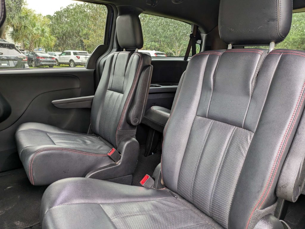Used 2014 Dodge Grand Caravan R/T FWD image 13