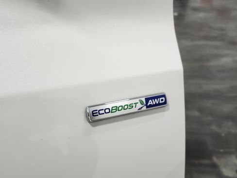 Used 2020 Ford Escape Titanium image 24