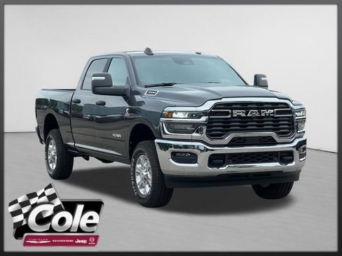 Used 2025 RAM 3500 Big Horn AWD/4WD image 1