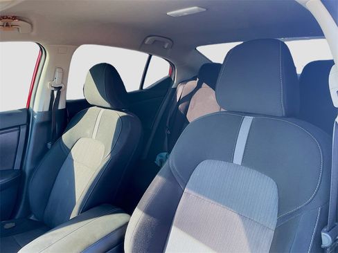 Used 2021 Nissan Sentra SV image 10