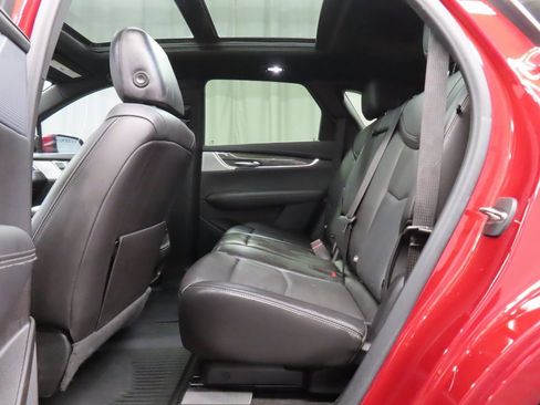 Used 2022 Cadillac XT5 Sportv w/ Technology Package image 10