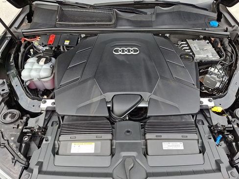 Used 2022 Audi Q7 3.0T Premium Plus AWD/4WD image 31